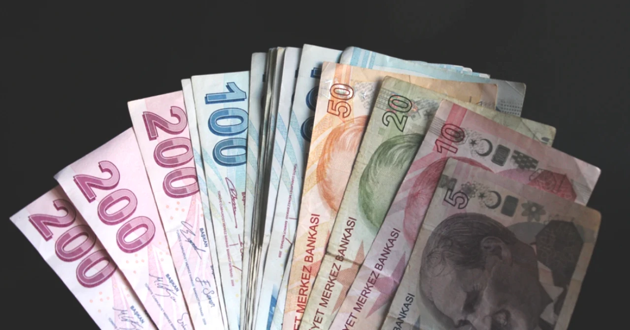 Kredi Kartı ve KMH Faizlerinde Şok İndirim! Güncel Oranlar Öğrenin