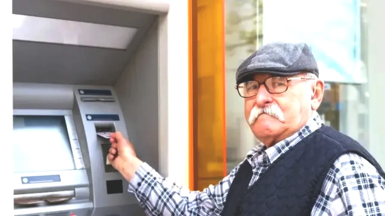 Emekli Promosyonunda Rekor! En Yüksek Teklif Sunan Bankalar ve Güncel Miktarlar